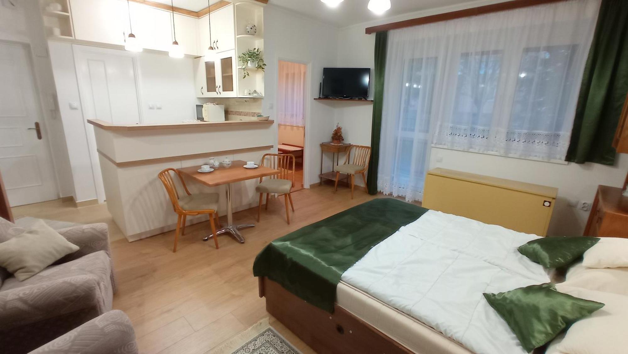 Londira Apartman Hévíz Exteriér fotografie